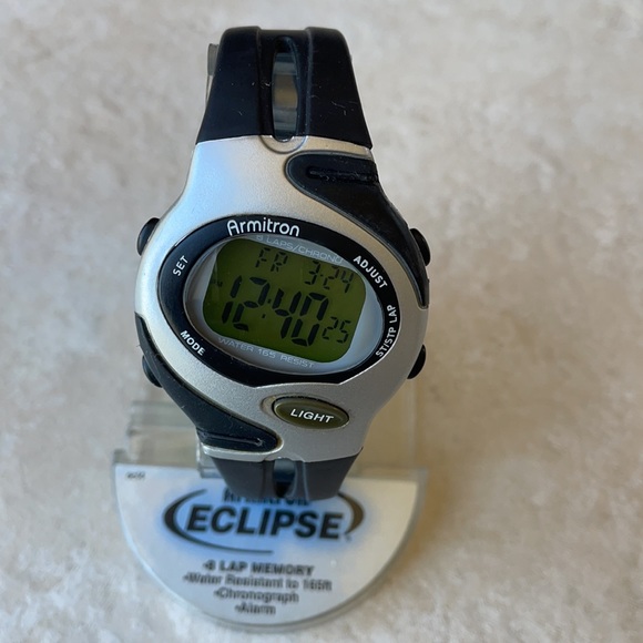 Armitron sports men digital water resistant 165ft chronograph alarm - Picture 2 of 5